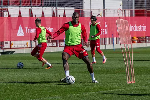 تقارير: الإصابة تؤجل ظهور بوجبا الأول مع موناكو